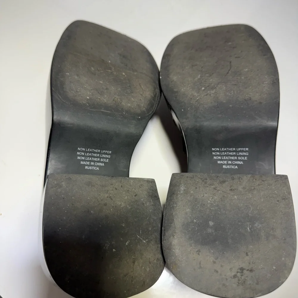 Black Chunky retro 90’s 00’s patent leather loafers Therapy Ella May Ding  sz 7
